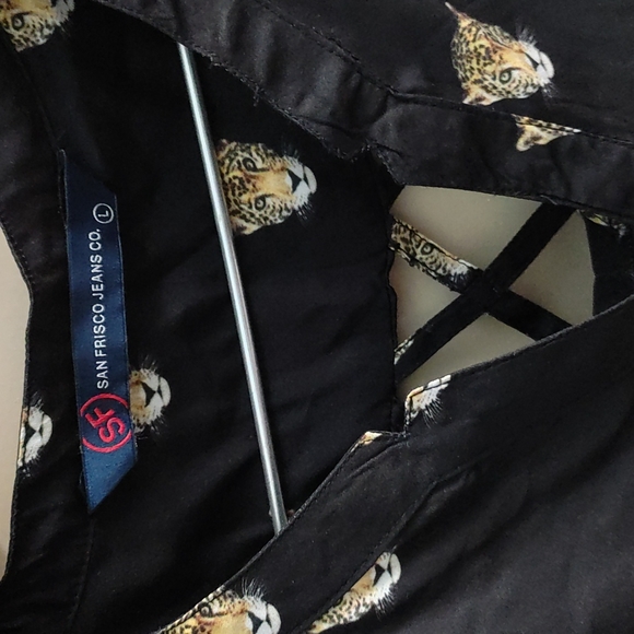 Branded SF cheetah top L - Picture 4 of 4